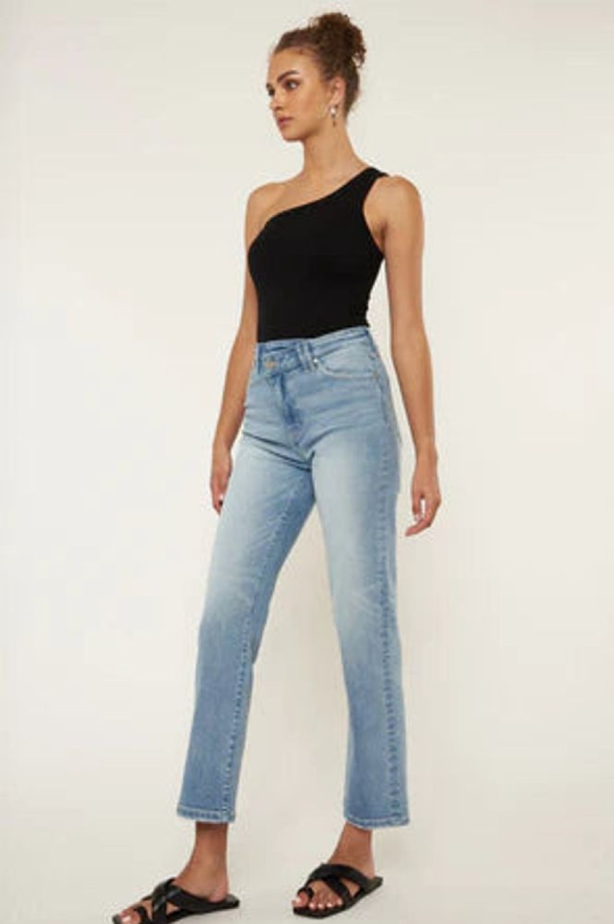 KanCan Bethany High Rise 90'S Style Jeans