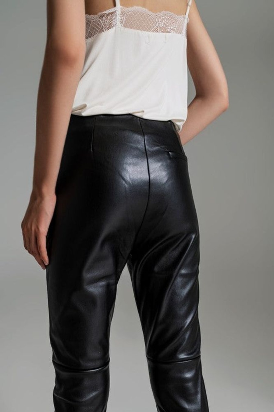 Q2 Lilian Faux Leather Pants